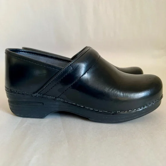 Dansko Black XP Leather Footwear - Picture 5 of 8